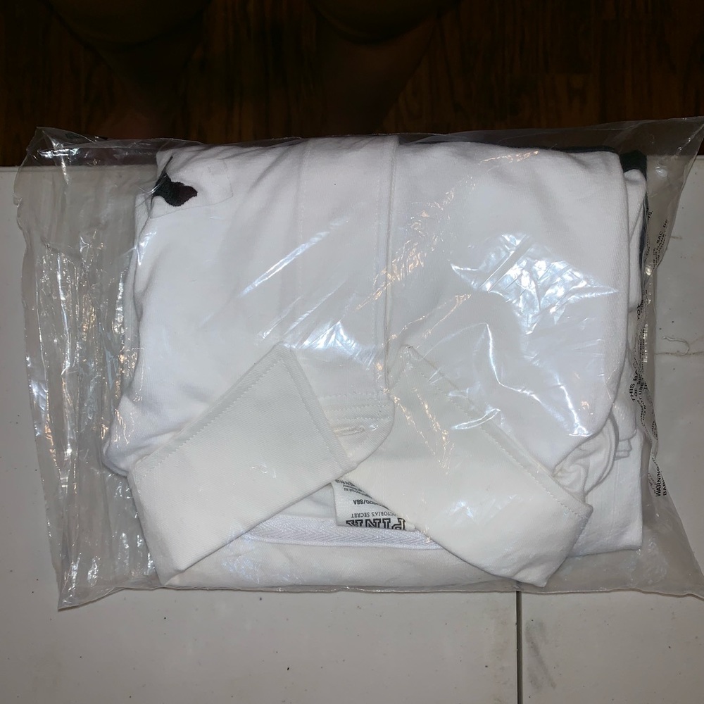 NWT/NIB VS PINK Rugby Pullover - Picture 5 of 6